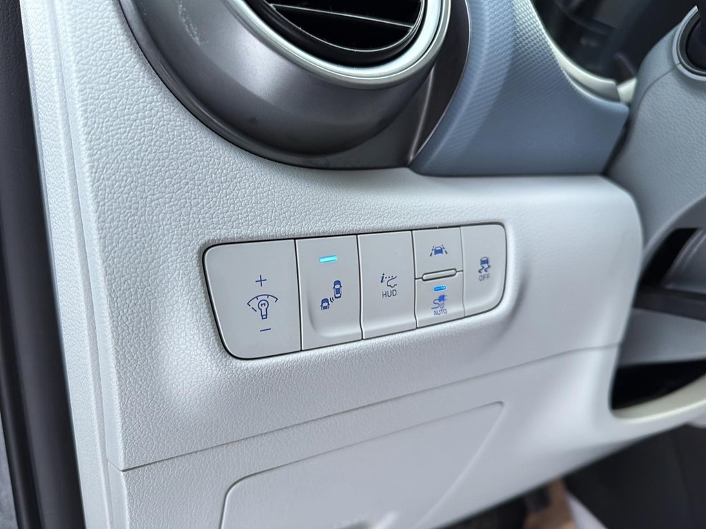 2021 Hyundai Kona Electric Ultimate in Drummondville, Quebec - 11 - w1024h768px