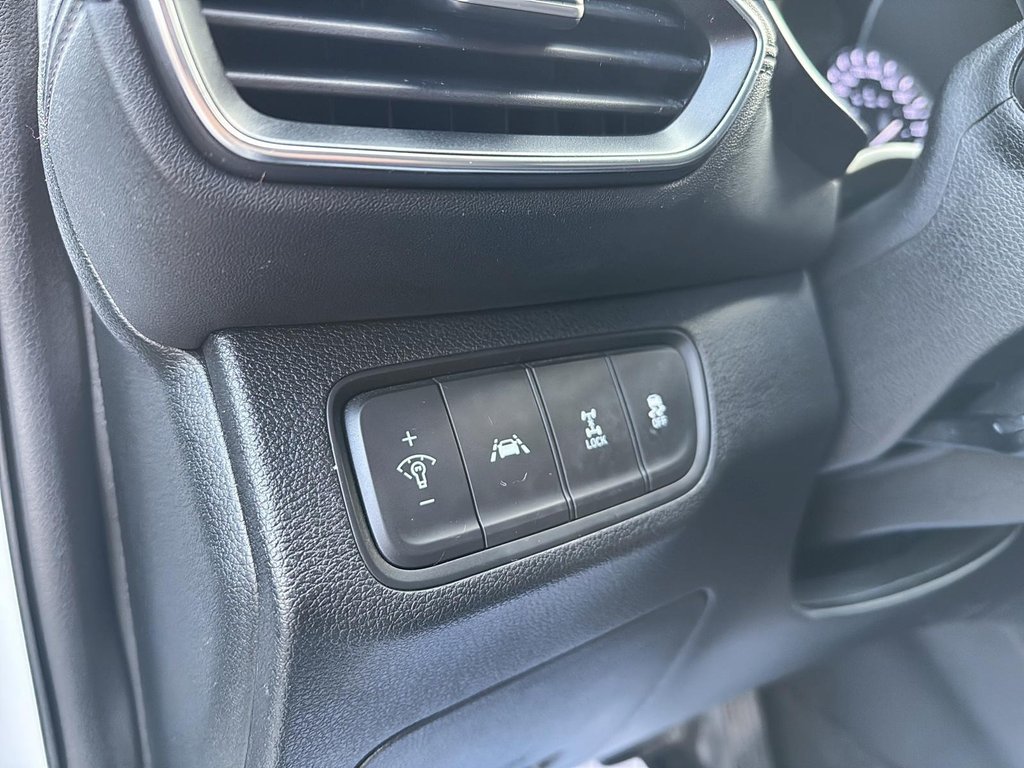 2019 Hyundai Santa Fe Essential in Drummondville, Quebec - 10 - w1024h768px