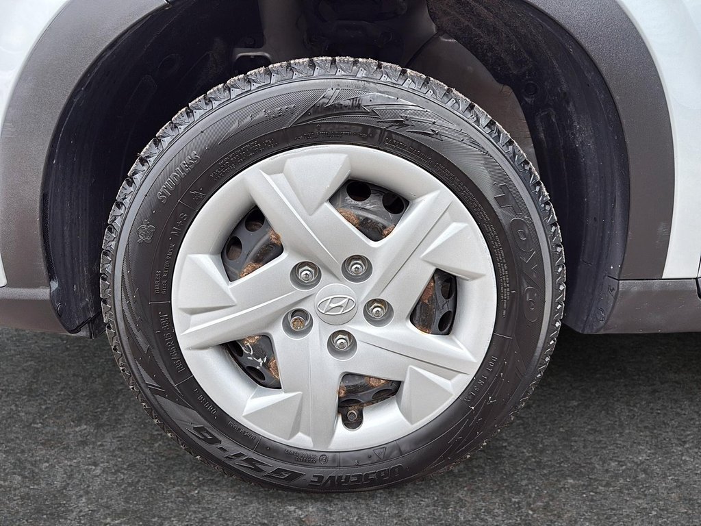 Hyundai Venue Essential 2021-5