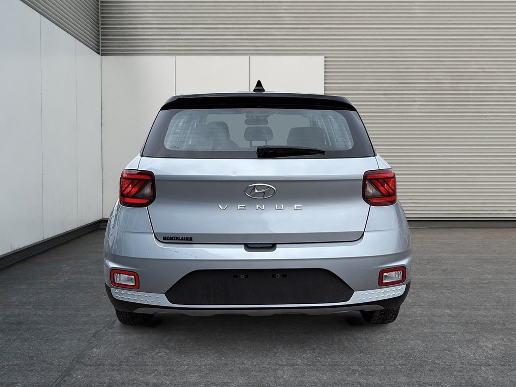 Hyundai Venue Essential 2021-2