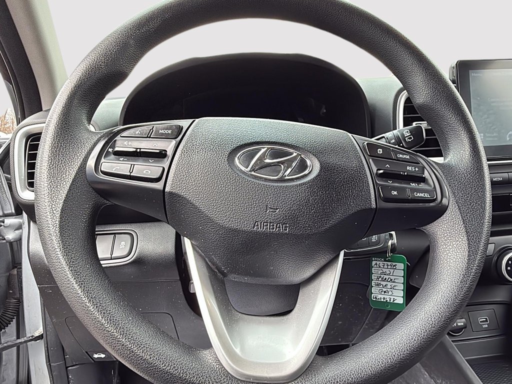 Hyundai Venue Essential 2021 à Drummondville, Québec - 13 - w1024h768px