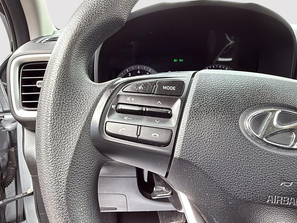 Hyundai Venue Essential 2021 à Drummondville, Québec - 14 - w1024h768px