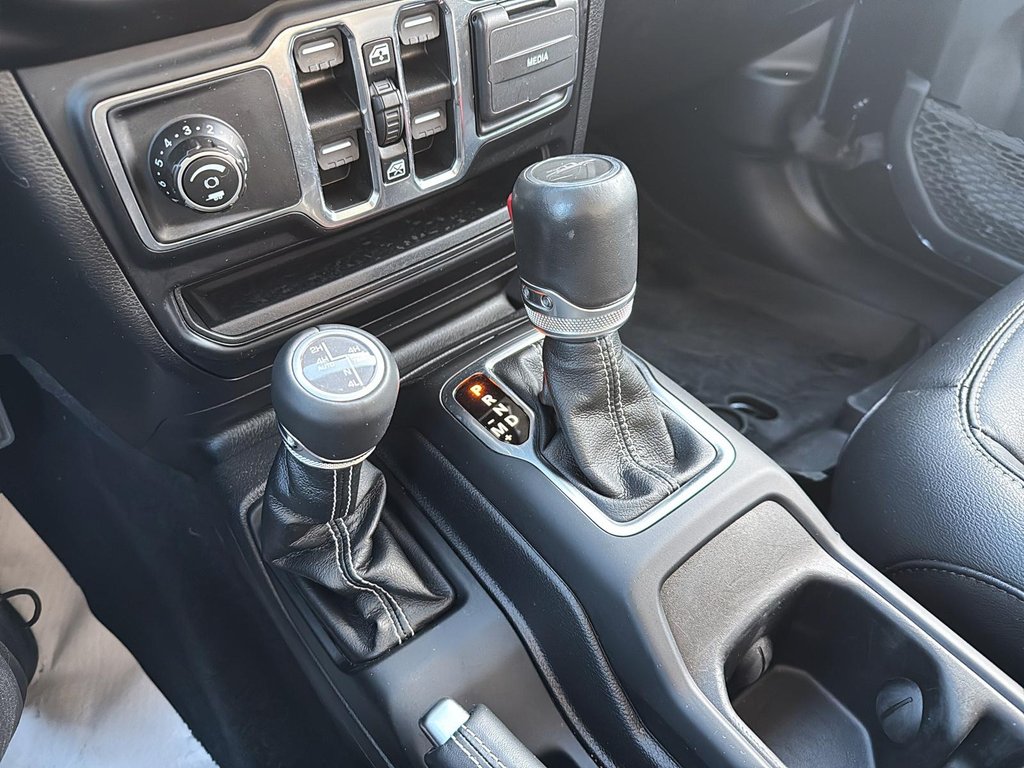 2023 Jeep Gladiator Overland in Drummondville, Quebec - 18 - w1024h768px