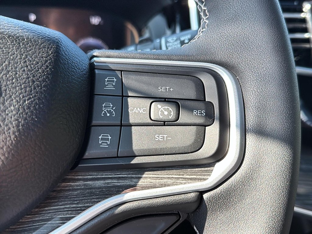 2022 Jeep WAGONEER Series III in Drummondville, Quebec - 14 - w1024h768px