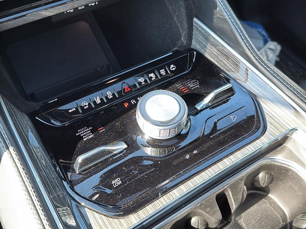 2022 Jeep WAGONEER Series III in Drummondville, Quebec - 17 - w1024h768px
