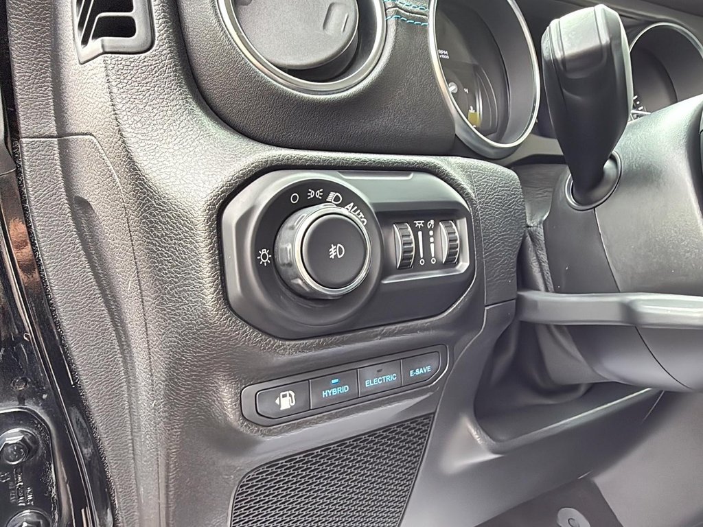 2021 Jeep Wrangler 4xe Unlimited Rubicon in Drummondville, Quebec - 11 - w1024h768px