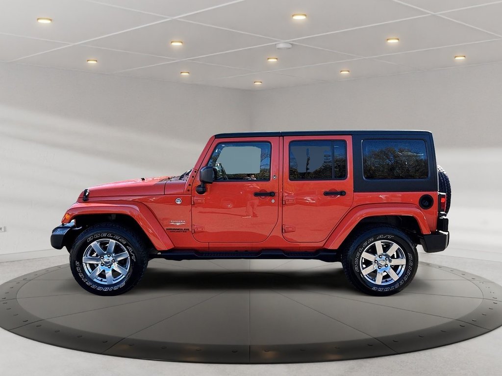 2015  Wrangler Unlimited SAHARA 2 TOIT ! in Drummondville, Quebec - 5 - w1024h768px