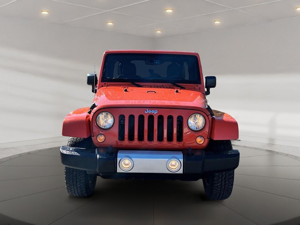 2015  Wrangler Unlimited SAHARA 2 TOIT ! in Drummondville, Quebec - 2 - w1024h768px