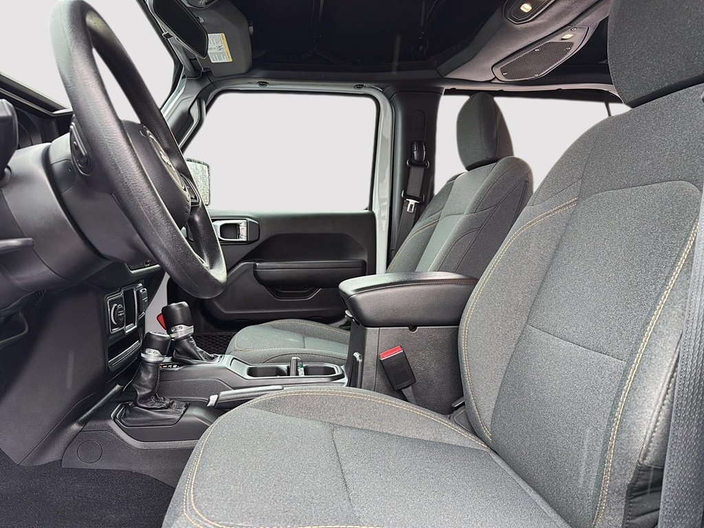 2024 Jeep Wrangler Sport Climatiseur in Drummondville, Quebec - 9 - w1024h768px