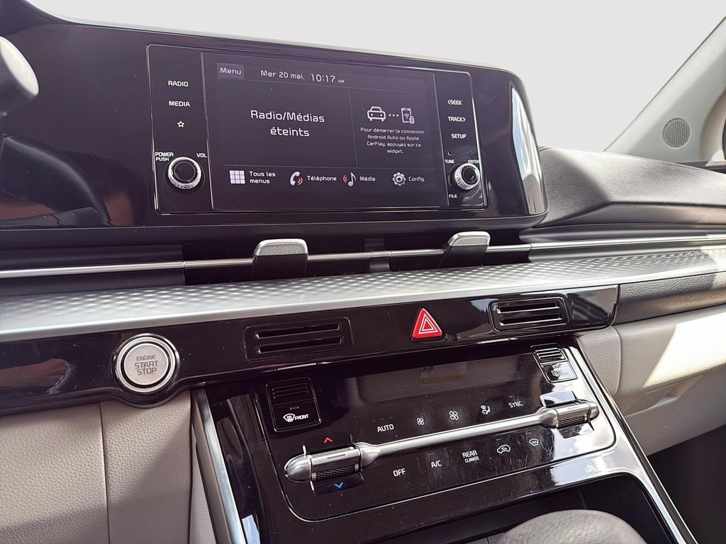 2023 Kia Carnival LX in Drummondville, Quebec - 19 - w1024h768px