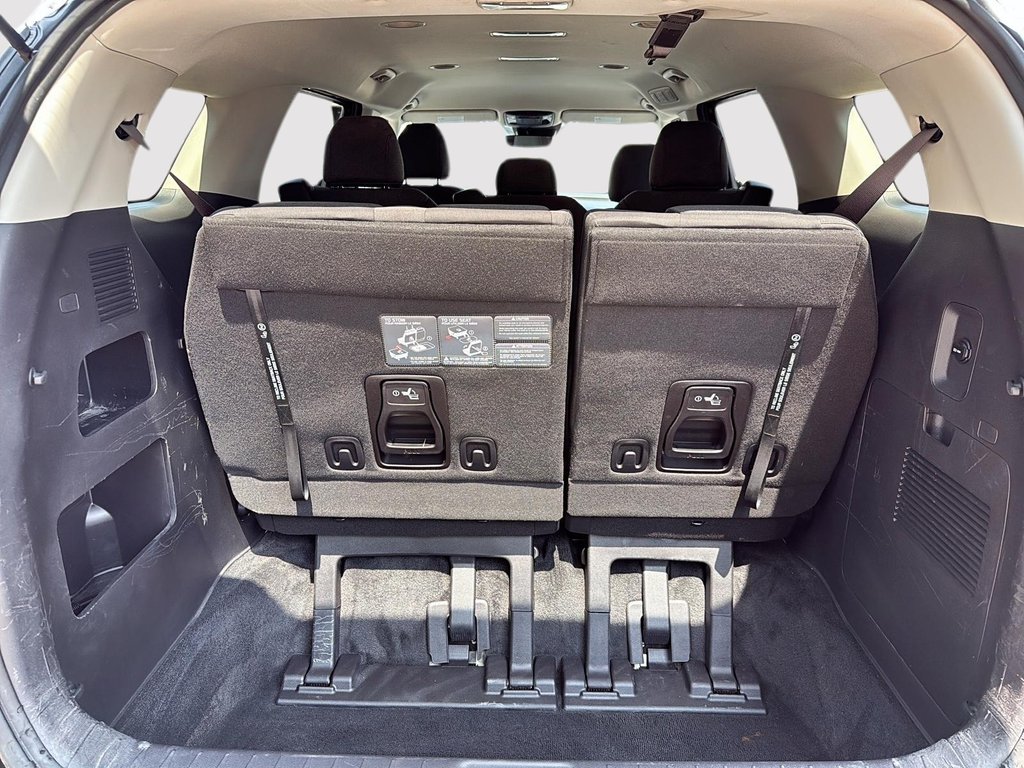 2023 Kia Carnival in Drummondville, Quebec - 6 - w1024h768px