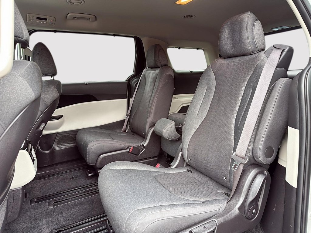 2023 Kia Carnival in Drummondville, Quebec - 9 - w1024h768px