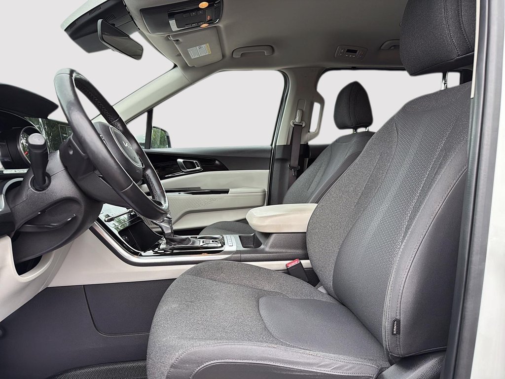 2023 Kia Carnival in Drummondville, Quebec - 8 - w1024h768px