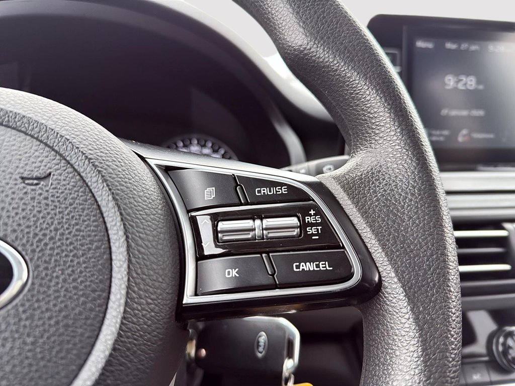 2021 Kia Seltos LX in Drummondville, Quebec - 16 - w1024h768px