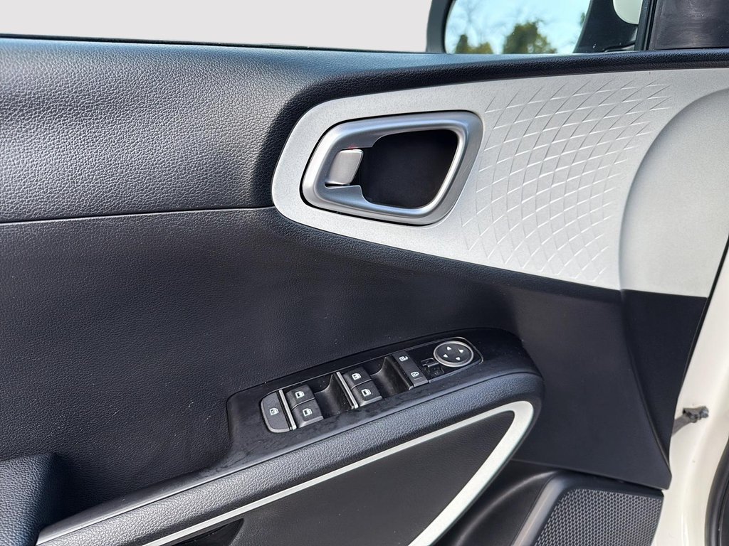 2023 Kia SOUL EV EV Premium in Drummondville, Quebec - 12 - w1024h768px