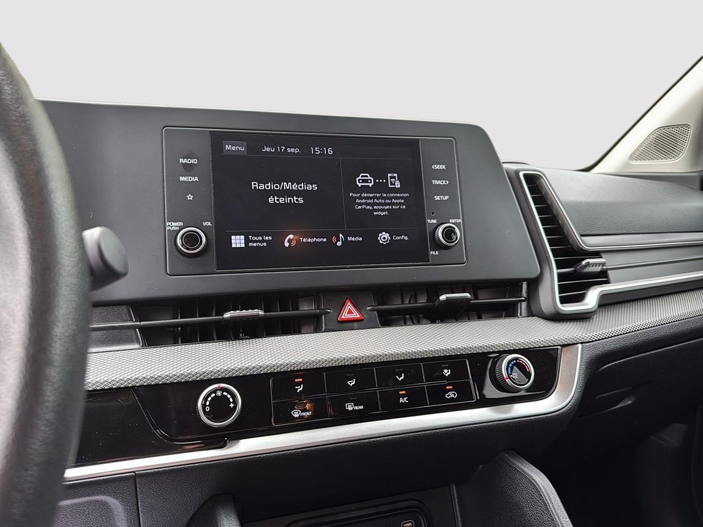 2023 Kia Sportage LX in Drummondville, Quebec - 17 - w1024h768px