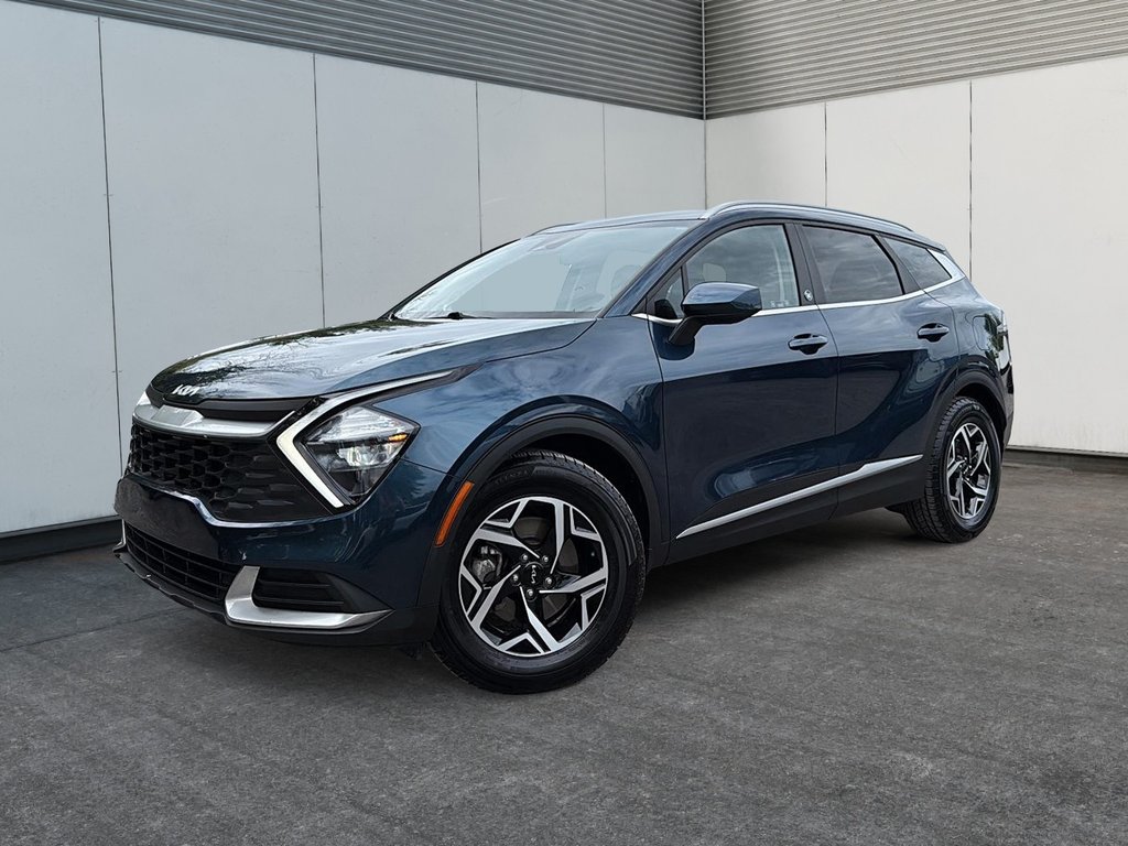 2023 Kia Sportage LX in Drummondville, Quebec - 1 - w1024h768px