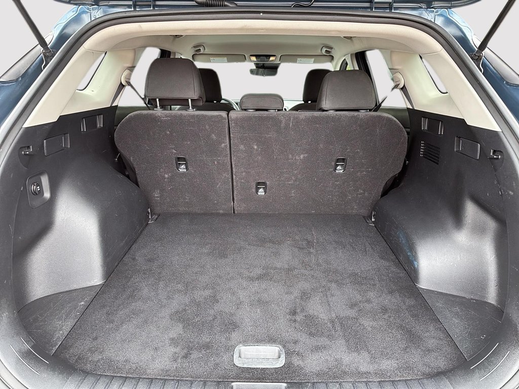 2023 Kia Sportage LX in Drummondville, Quebec - 6 - w1024h768px