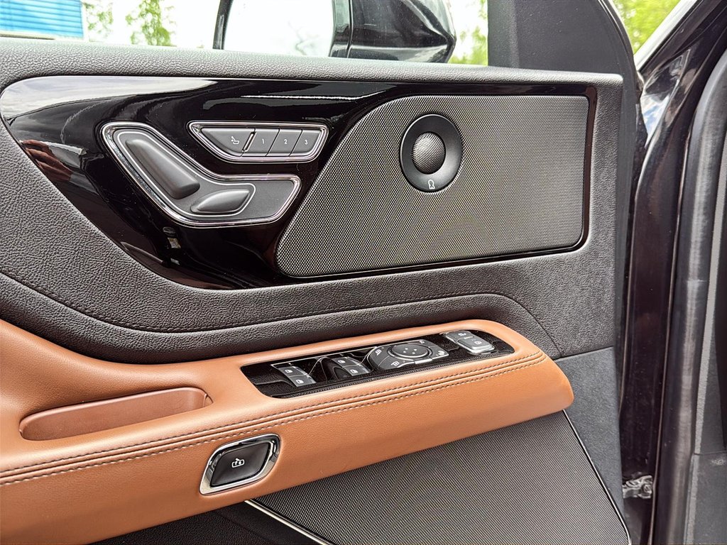 2023 Lincoln Aviator Reserve in Drummondville, Quebec - 12 - w1024h768px