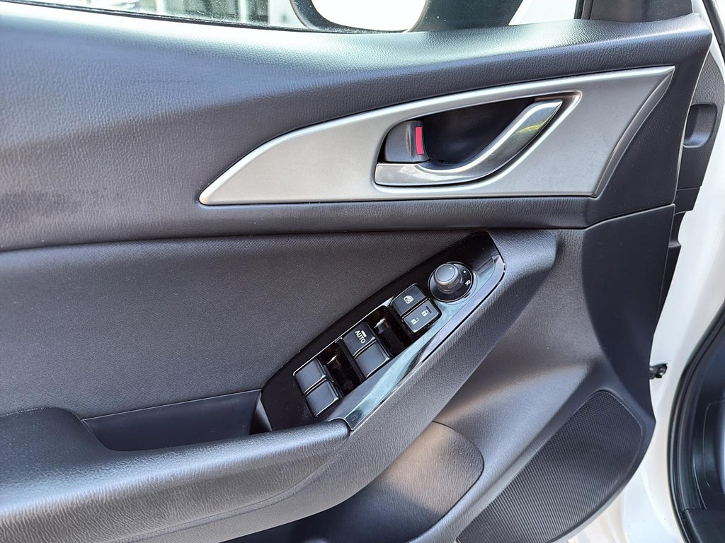 2018 Mazda 3 Sport in Drummondville, Quebec - 12 - w1024h768px