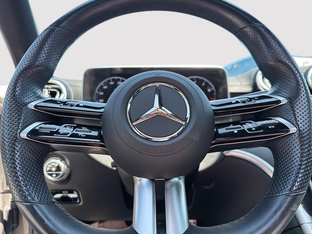 Mercedes-Benz C-Class C 300 2022 à Drummondville, Québec - 12 - w1024h768px