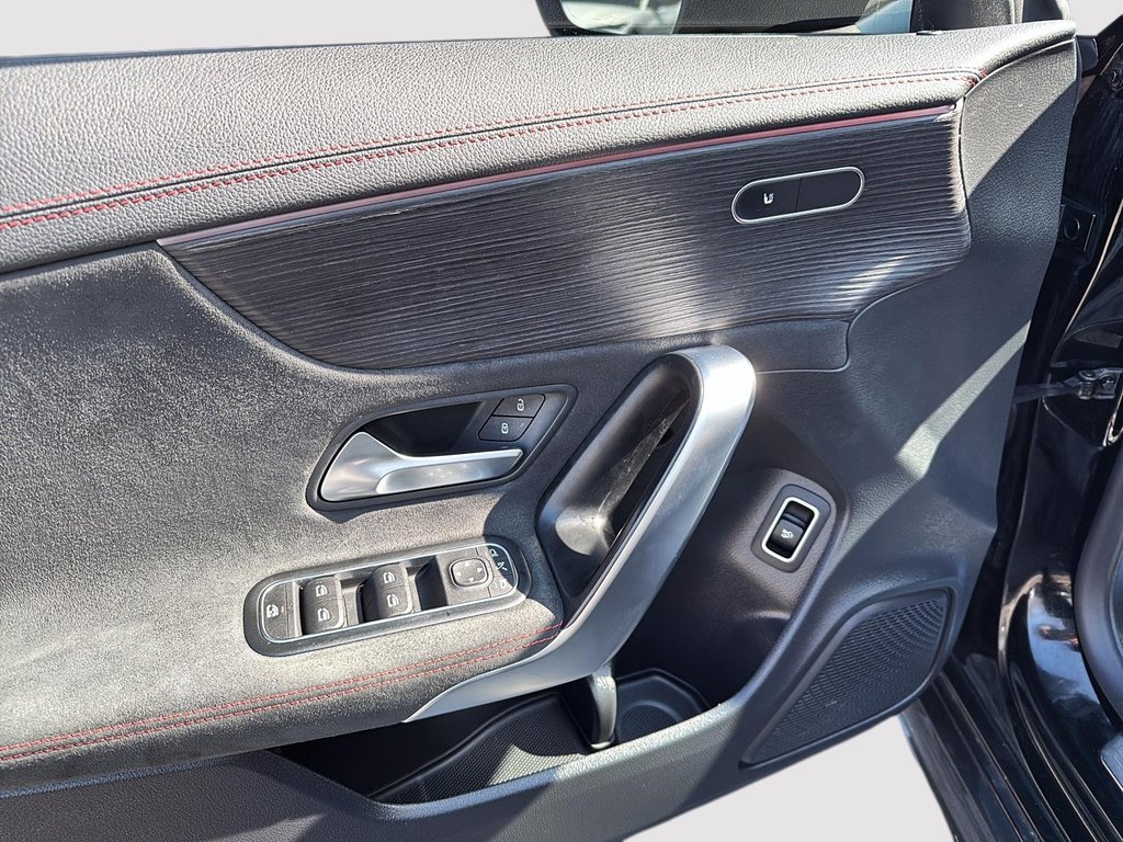 2022 Mercedes-Benz CLA 250 in Drummondville, Quebec - 12 - w1024h768px