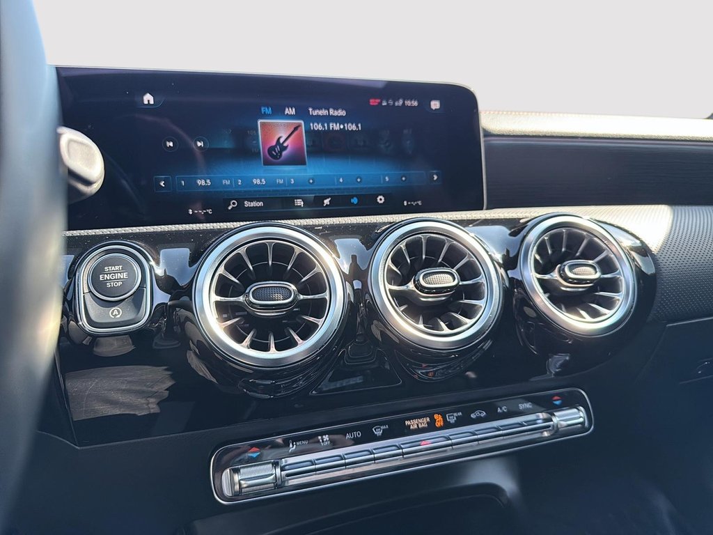 2022 Mercedes-Benz CLA 250 in Drummondville, Quebec - 18 - w1024h768px