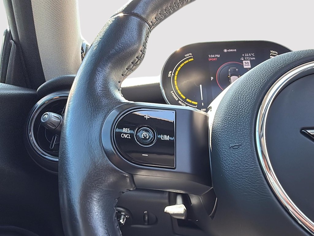 2024 MINI 3 Door Cooper SE in Drummondville, Quebec - 15 - w1024h768px