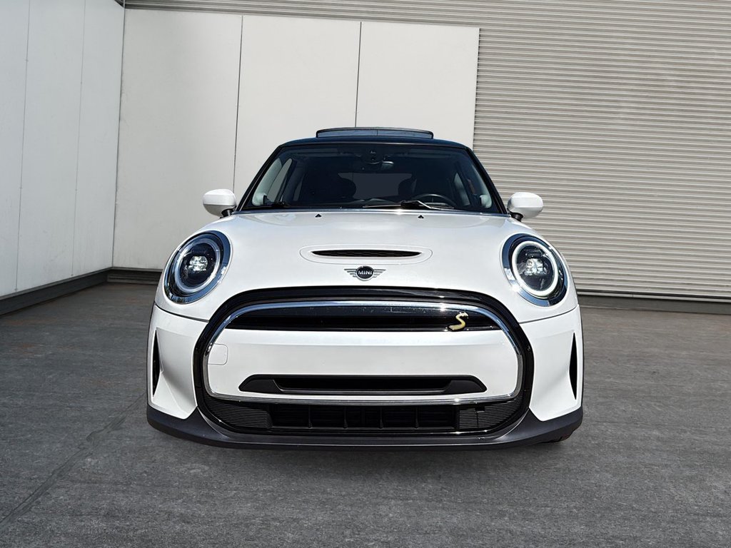 2024 MINI 3 Door Cooper SE in Drummondville, Quebec - 2 - w1024h768px