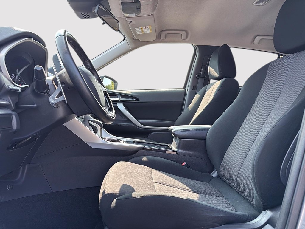 2023 Mitsubishi ECLIPSE CROSS in Drummondville, Quebec - 8 - w1024h768px