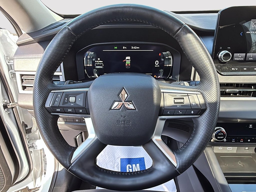 Mitsubishi Outlander Plug-In Hybrid  2024 à Drummondville, Québec - 11 - w1024h768px