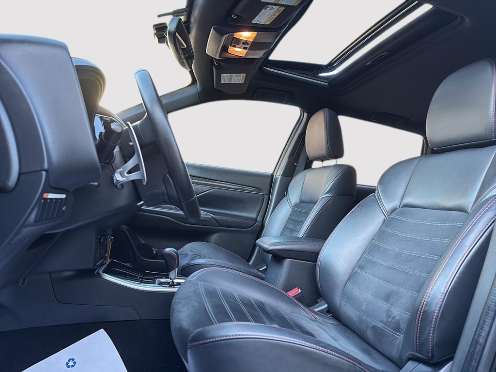 2020 Mitsubishi Outlander SEL S-AWC in Drummondville, Quebec - 9 - w1024h768px