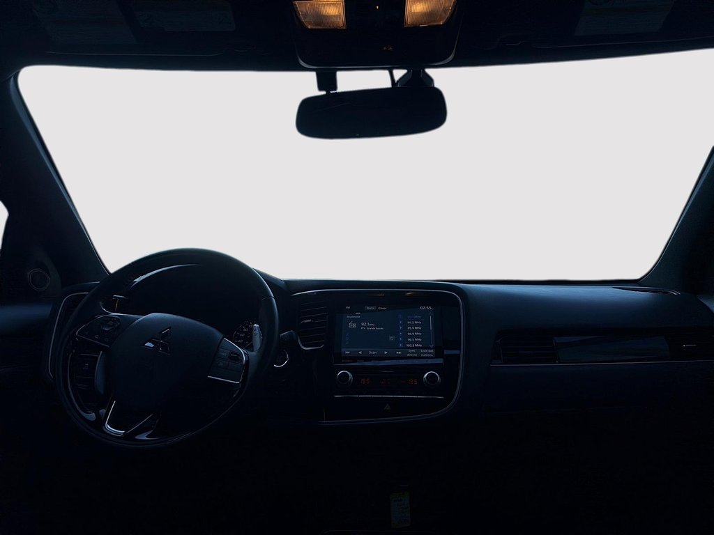 2020 Mitsubishi Outlander SEL S-AWC in Drummondville, Quebec - 12 - w1024h768px