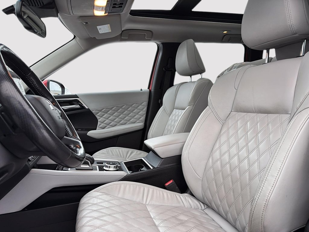 2022 Mitsubishi Outlander-7