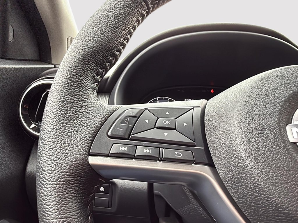 2025 Nissan Kicks Play SV in Drummondville, Quebec - 15 - w1024h768px