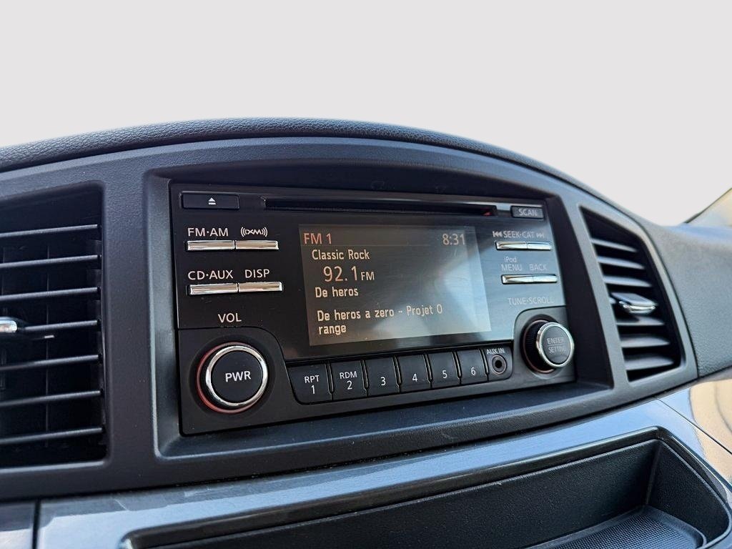 2012 Nissan Quest SV in Drummondville, Quebec - 17 - w1024h768px