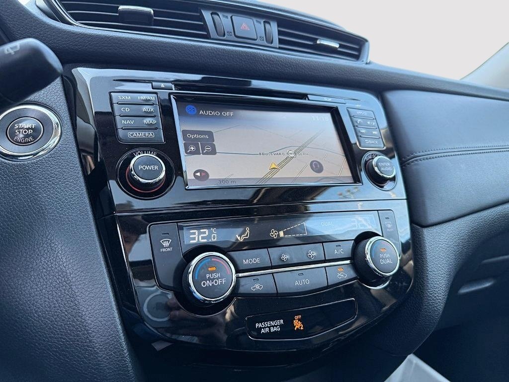 2017 Nissan Rogue SL in Drummondville, Quebec - 17 - w1024h768px