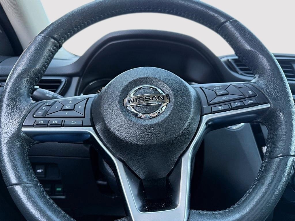 2017 Nissan Rogue SL in Drummondville, Quebec - 13 - w1024h768px
