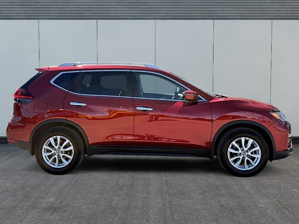 2020 Nissan Rogue SV in Drummondville, Quebec - 3 - w1024h768px