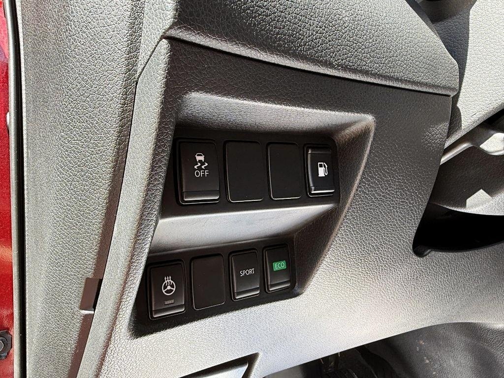 2020 Nissan Rogue SV in Drummondville, Quebec - 11 - w1024h768px