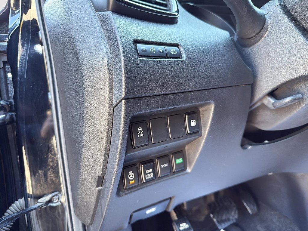 2020 Nissan Rogue in Drummondville, Quebec - 12 - w1024h768px