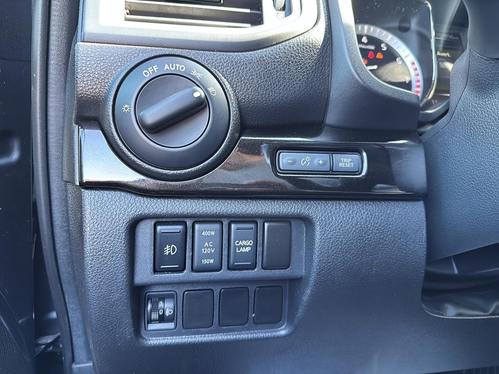 2018 Nissan Titan in Drummondville, Quebec - 12 - w1024h768px