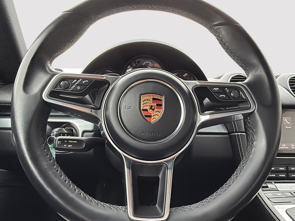 2018 Porsche 718 Cayman in Drummondville, Quebec - 13 - w1024h768px