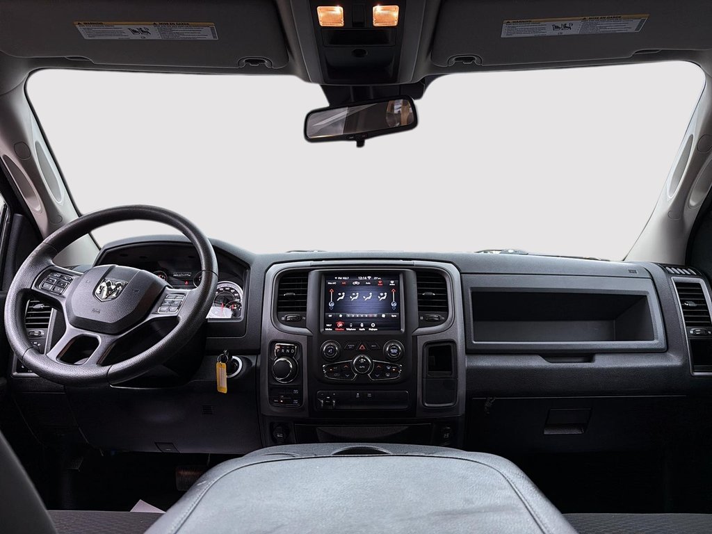 Ram 1500 Classic Express 2019 à Drummondville, Québec - 10 - w1024h768px