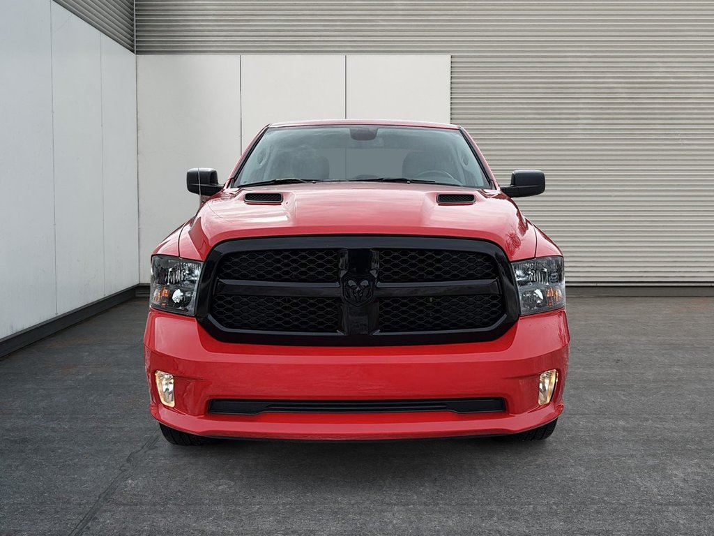 2023 Ram 1500 Classic Express in Drummondville, Quebec - 2 - w1024h768px