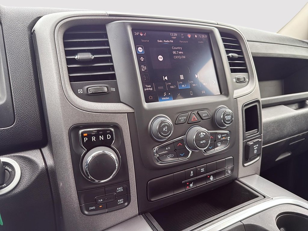 2023 Ram 1500 Classic Express in Drummondville, Quebec - 17 - w1024h768px