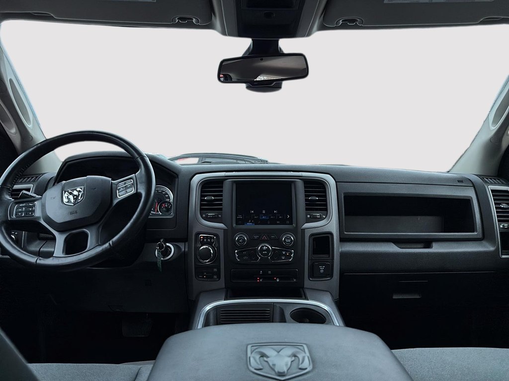 2023 Ram 1500 Classic Express in Drummondville, Quebec - 10 - w1024h768px