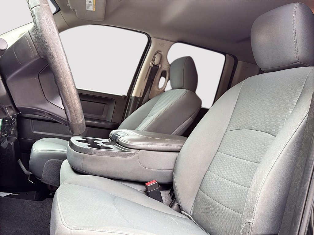 2018 Ram 1500 Express in Drummondville, Quebec - 7 - w1024h768px