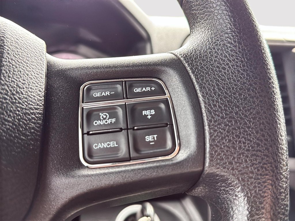 2018 Ram 1500 Express in Drummondville, Quebec - 14 - w1024h768px