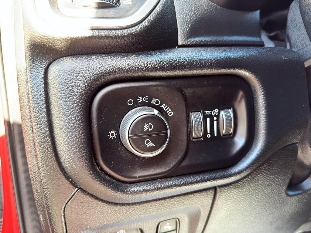 2019 Ram 1500 Laramie in Drummondville, Quebec - 12 - w1024h768px